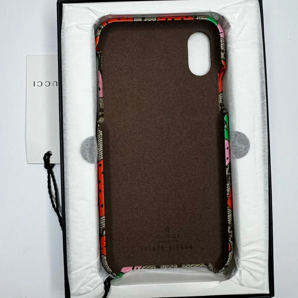 GUCCI Limited Ed Strawberry Supreme Smart/iPhone X/XS Case